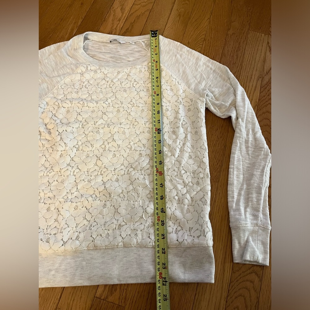 Reitmans Lace Floral long sleeve shirt , size petites small. - Picture 6 of 11
